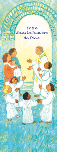 image de baptême : famille du baptisé accueilli par le pretre sur le parvis de l'église