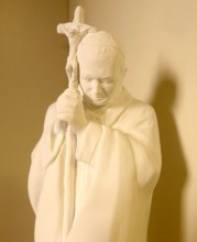 statue de Saint Jean Paul II