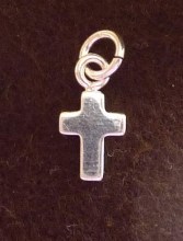 petite croix en argent pour bracelet ou tour de cou