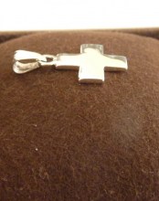 croix-argent-plate